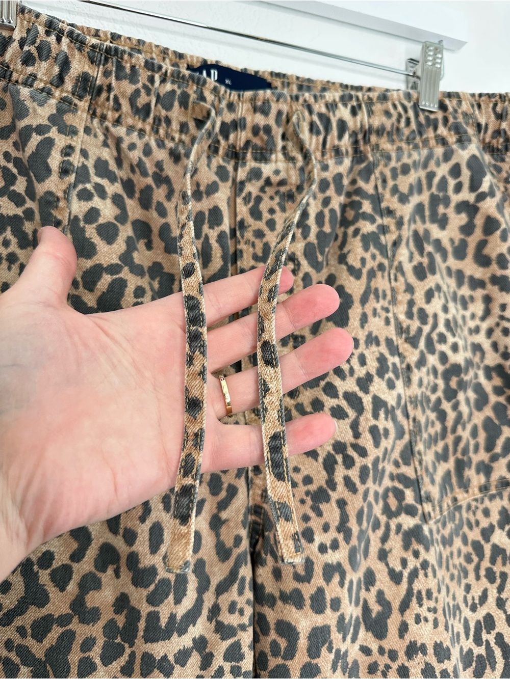 Gap Denim Pull-On Barrel Pants Leopard Print Cropped XL NWOT NWT 100% Cotton - Picture 6 of 10